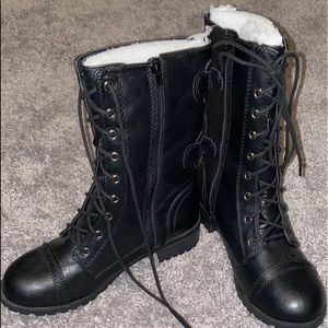 Brand NEW boots!!